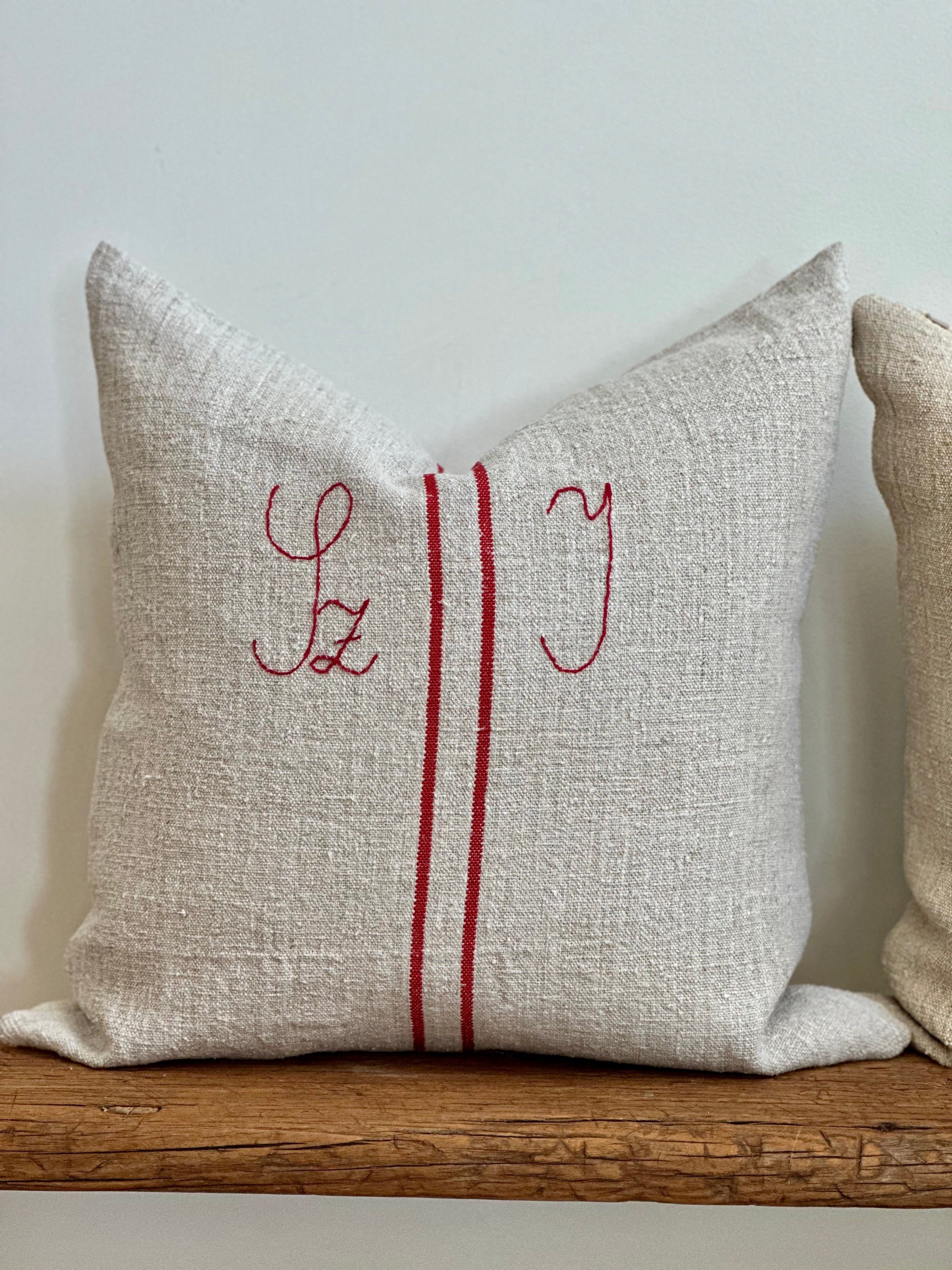 Grain-sack cushion with original monogram "S Z I"