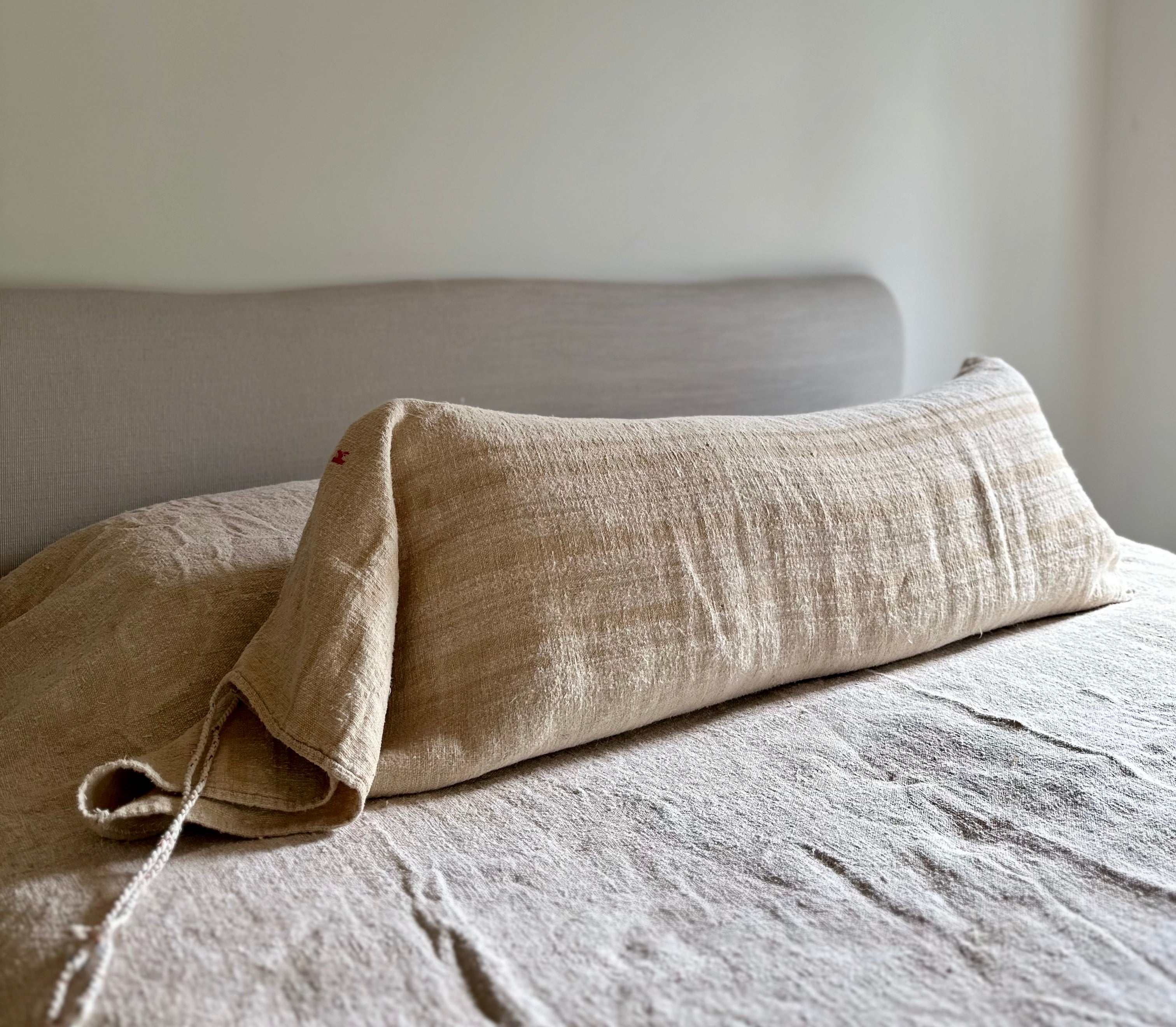 Grain-sack Pillow slip 100 x 40 oatmeal with tan stripe