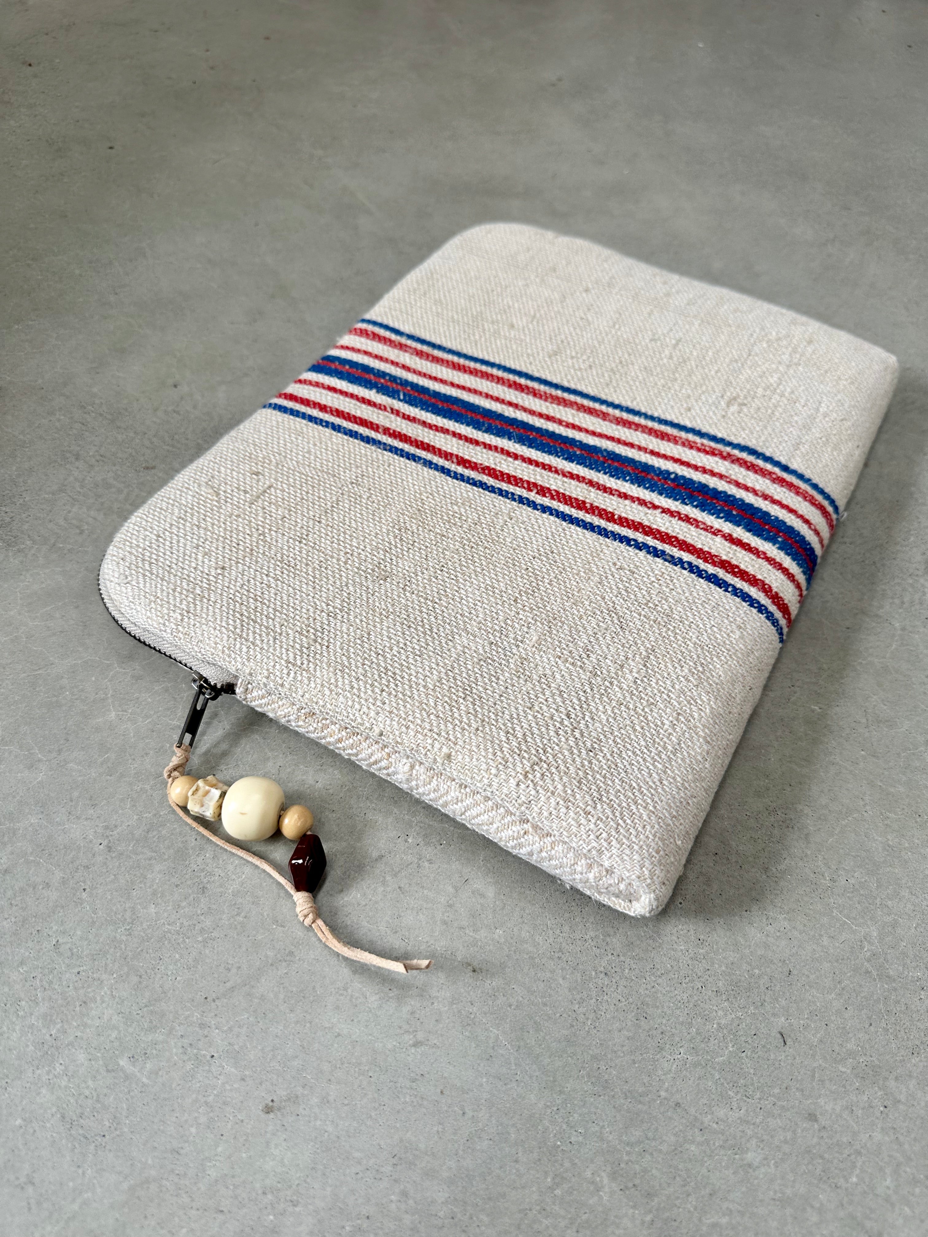 Grain-sack Lap top Sleeve with authentic stripe.
