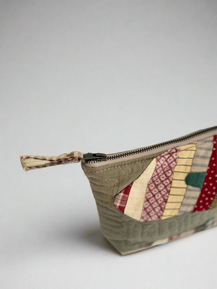Re-purposed vintage quilt - cosmetic pouch