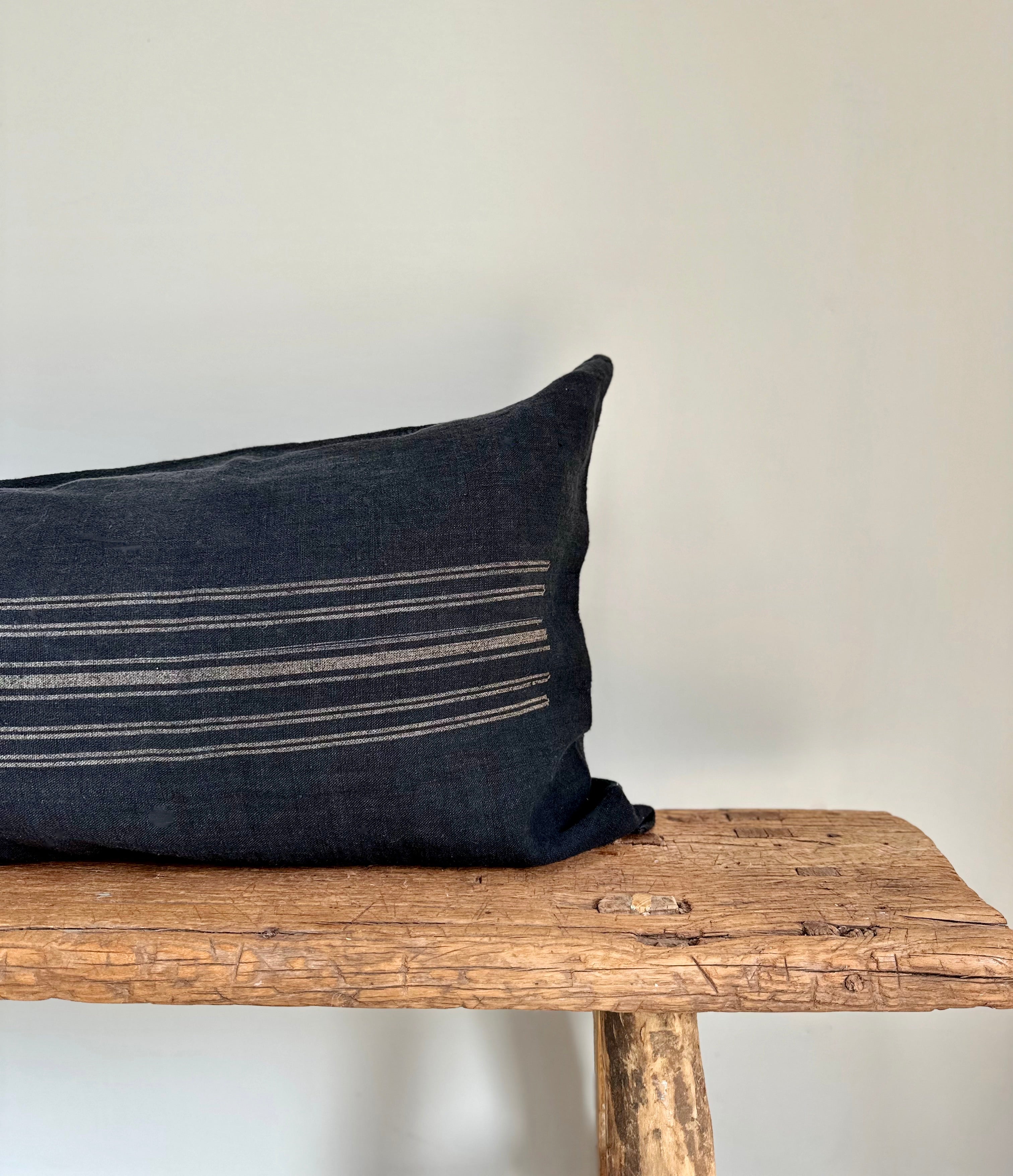 Grain-sack Monogram Pillow slip 100 x 40 indigo Blue with gold stripe