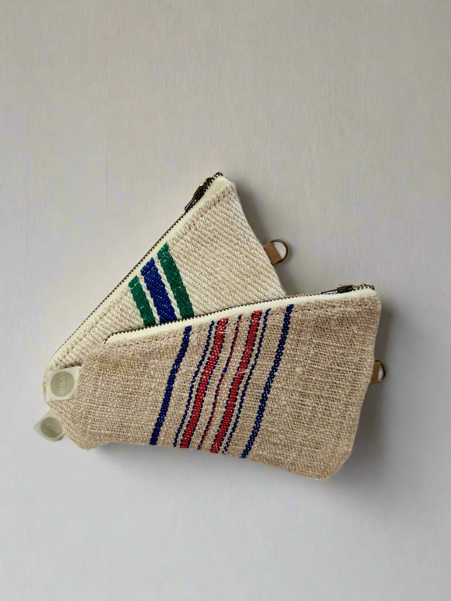 Grain- sack scissor pouch