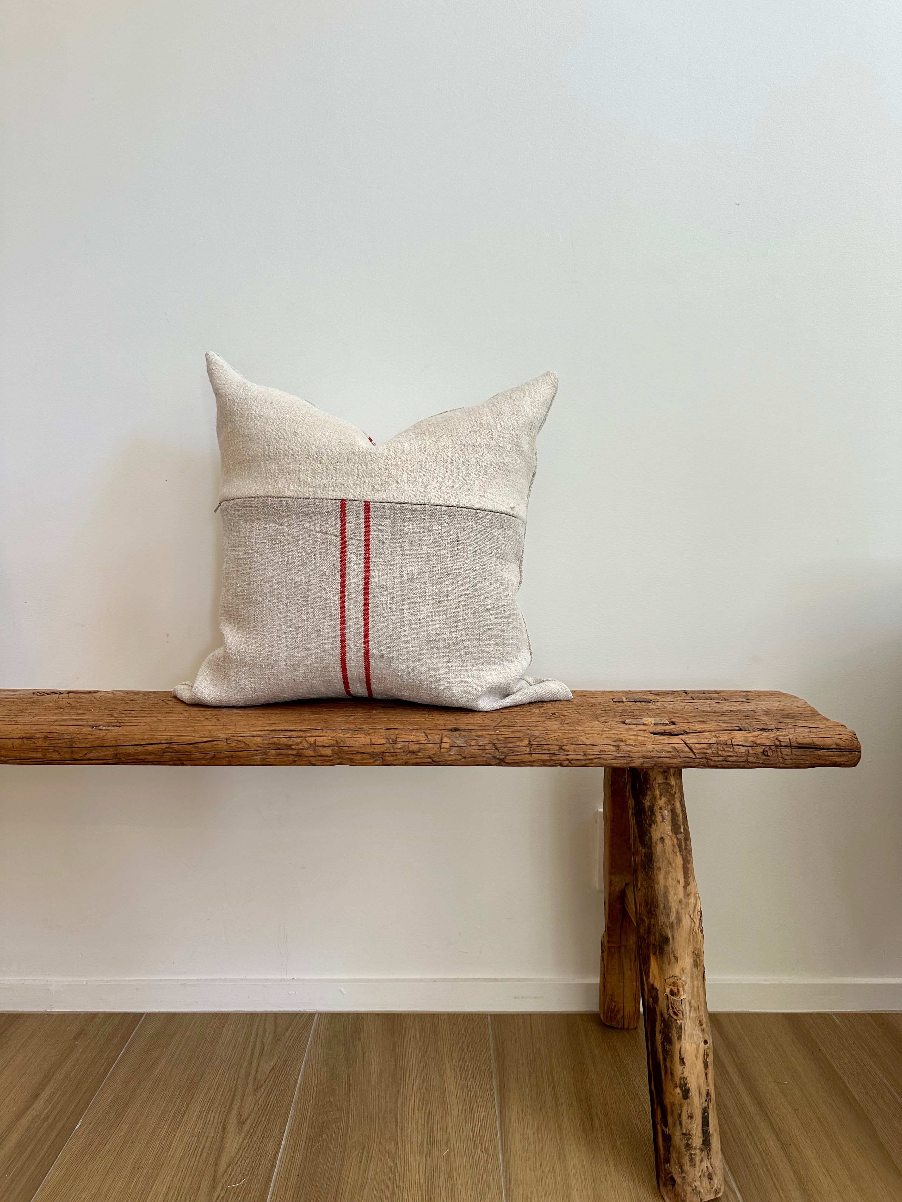 Grain-sack cushion with original monogram "S Z I"