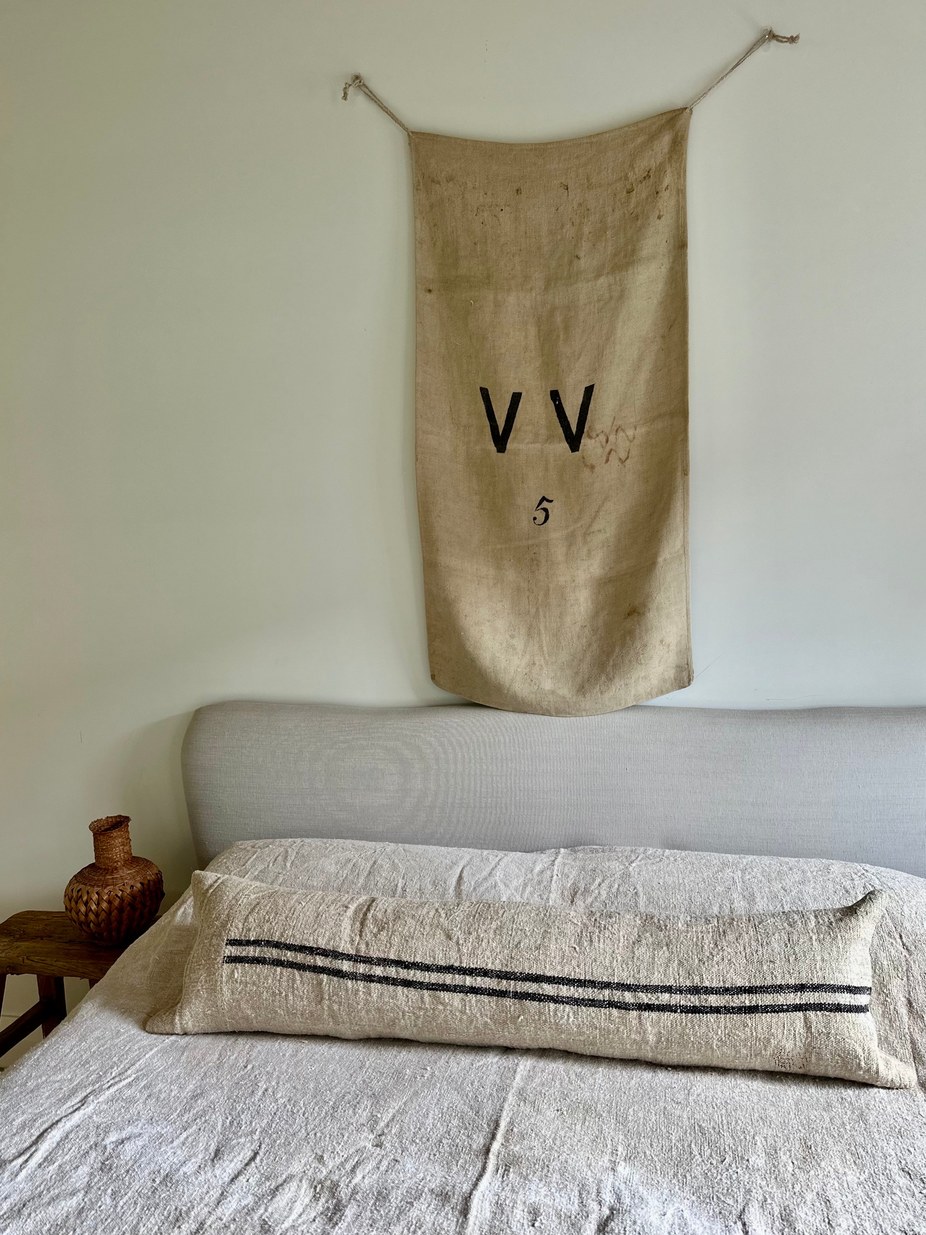 'VV 5' Grainsack wall art