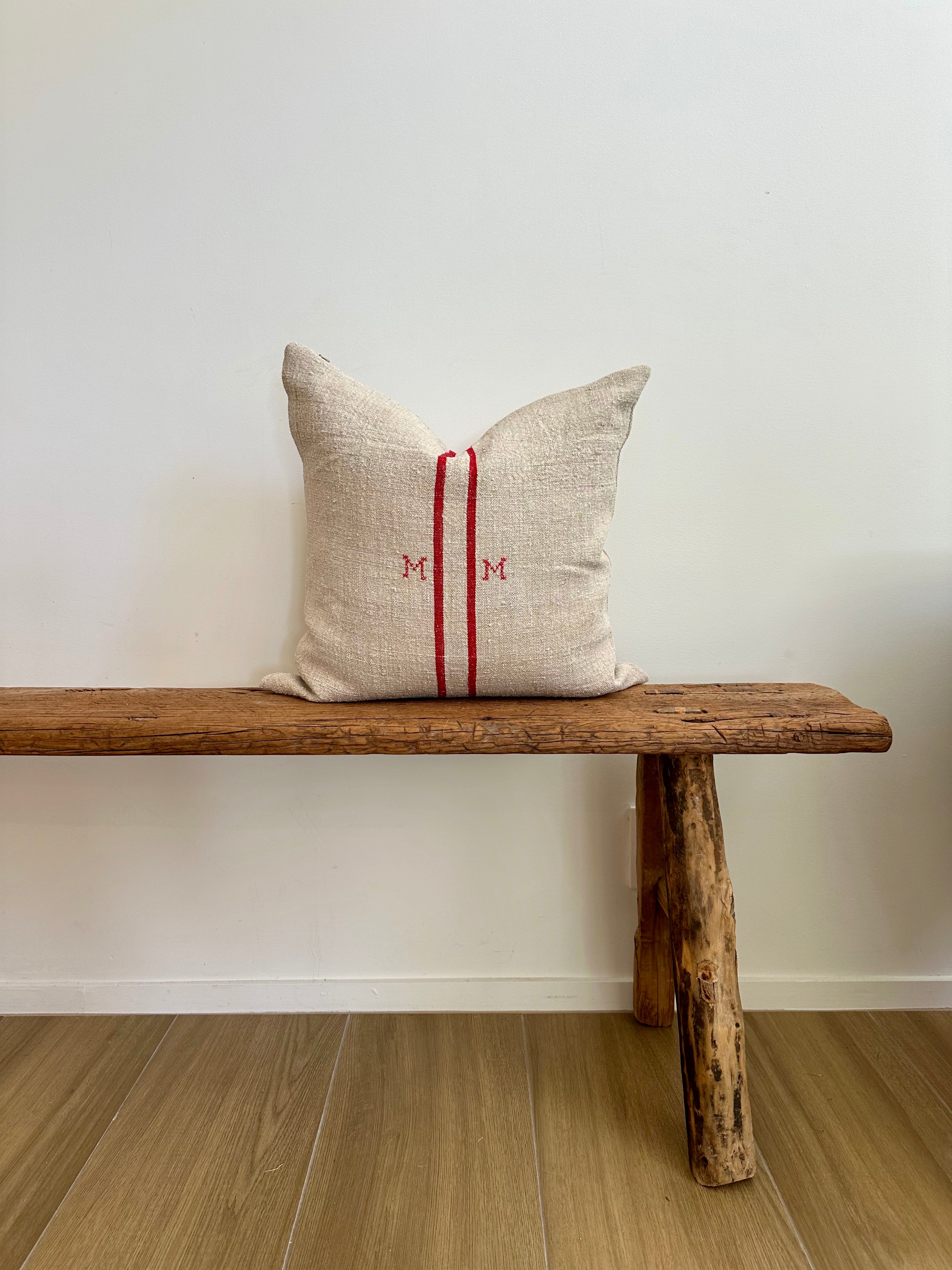 Grain-sack cushion with original monogram "M.M"