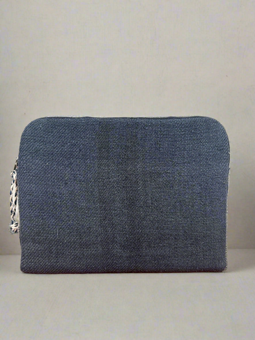 Grain-sack Lap top sleeve indigo with beaded puller.