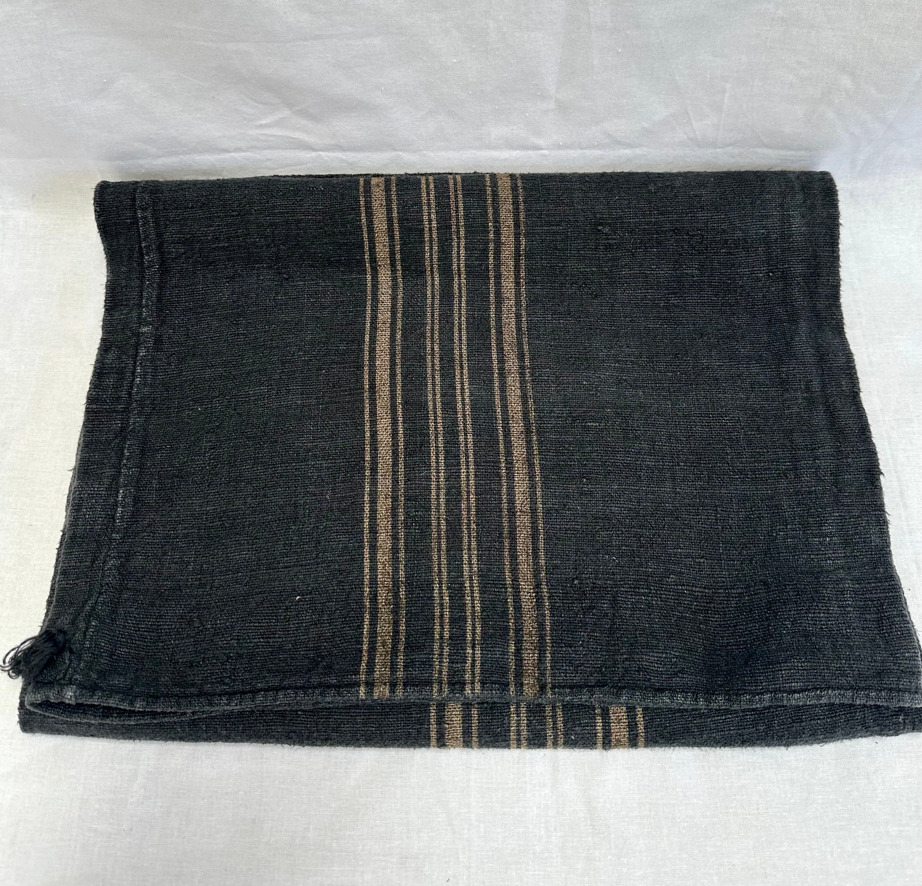 Grain-sack pillow slip 75 x 50 indigo Blue with gold stripe