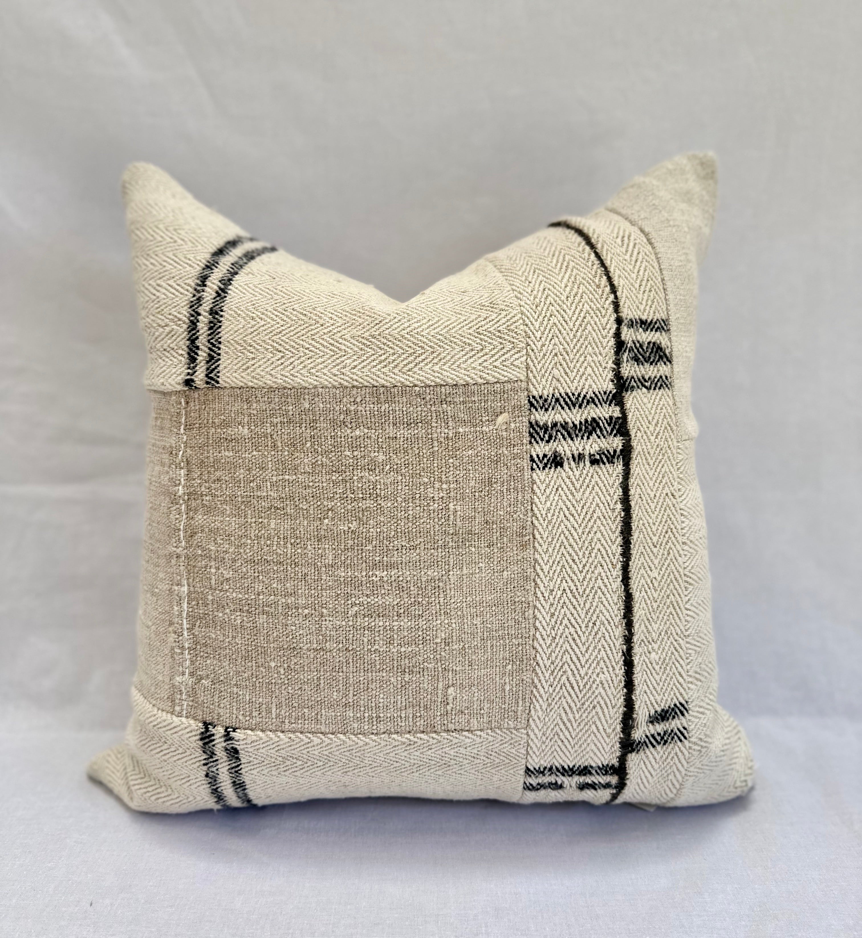 Grain-sack cushion 50 x 50 Patched - Black