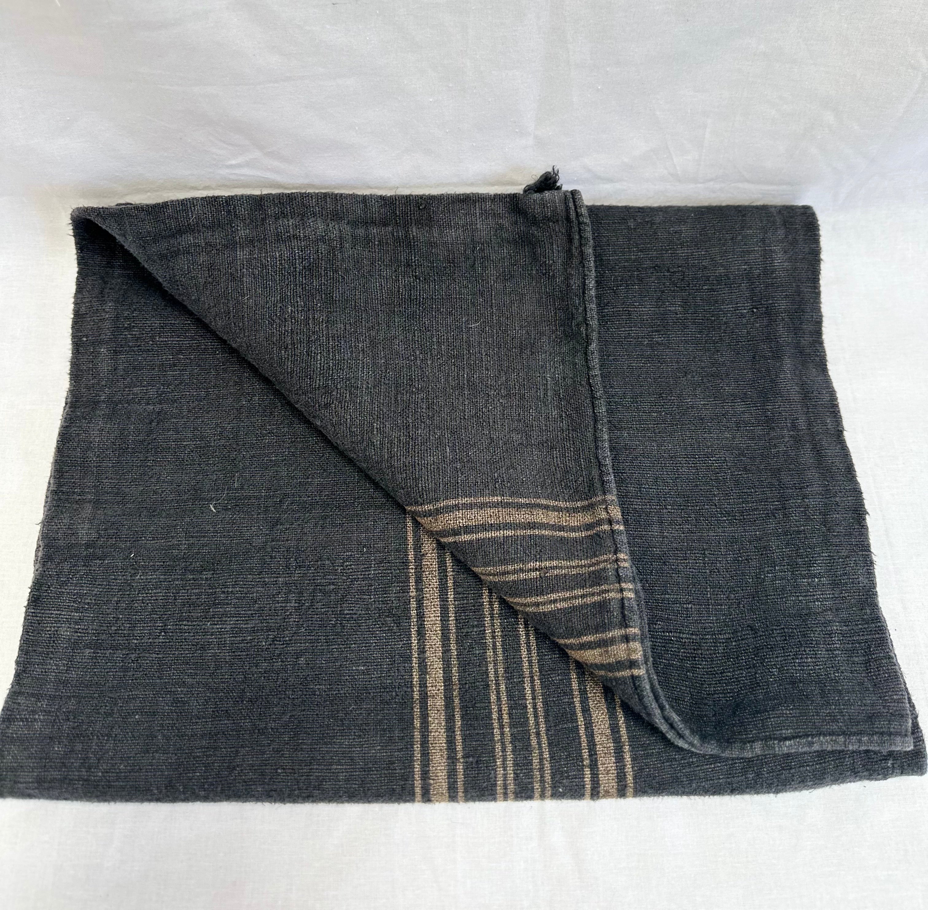 Grain-sack pillow slip 75 x 50 indigo Blue with gold stripe