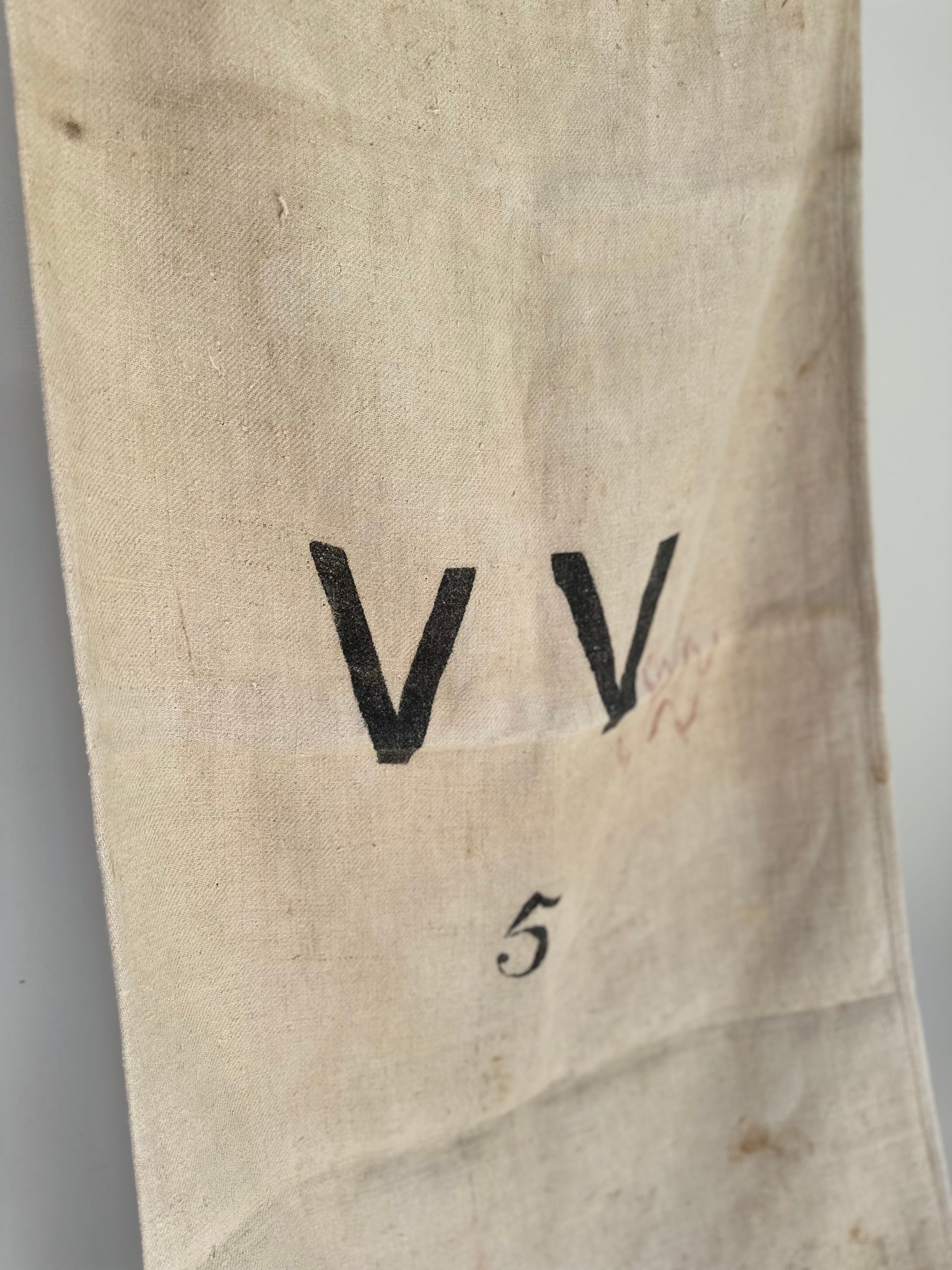 'VV 5' Grainsack wall art