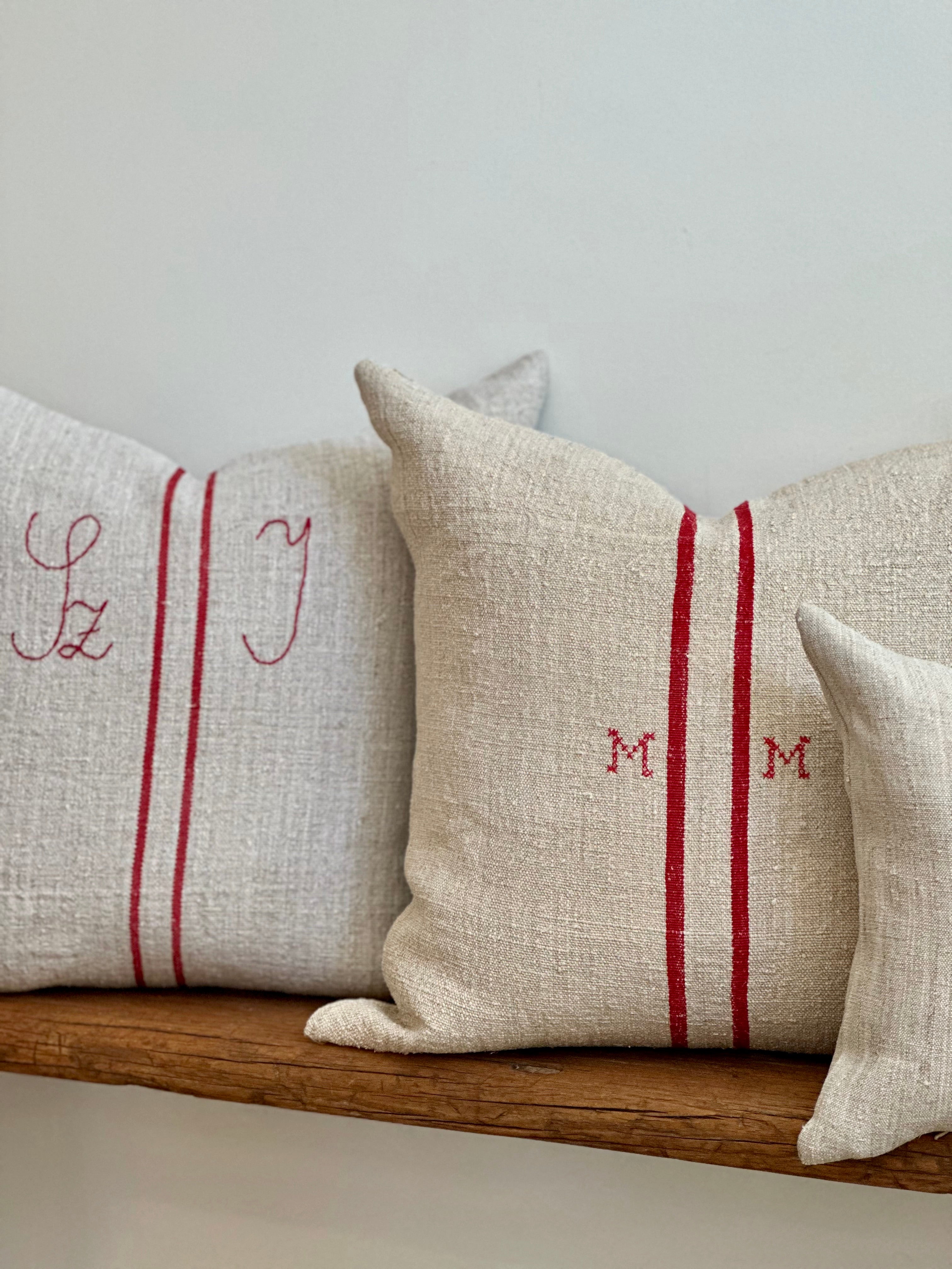 Grain-sack cushion with original monogram "S Z I"