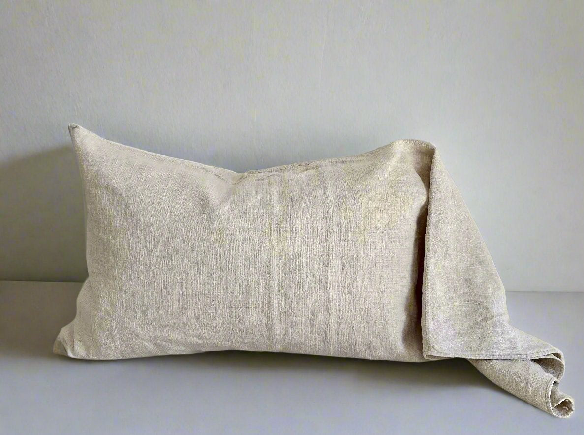 Grain-sack pillow slip 75 x 50 with 'K.E' Monogram oatmeal
