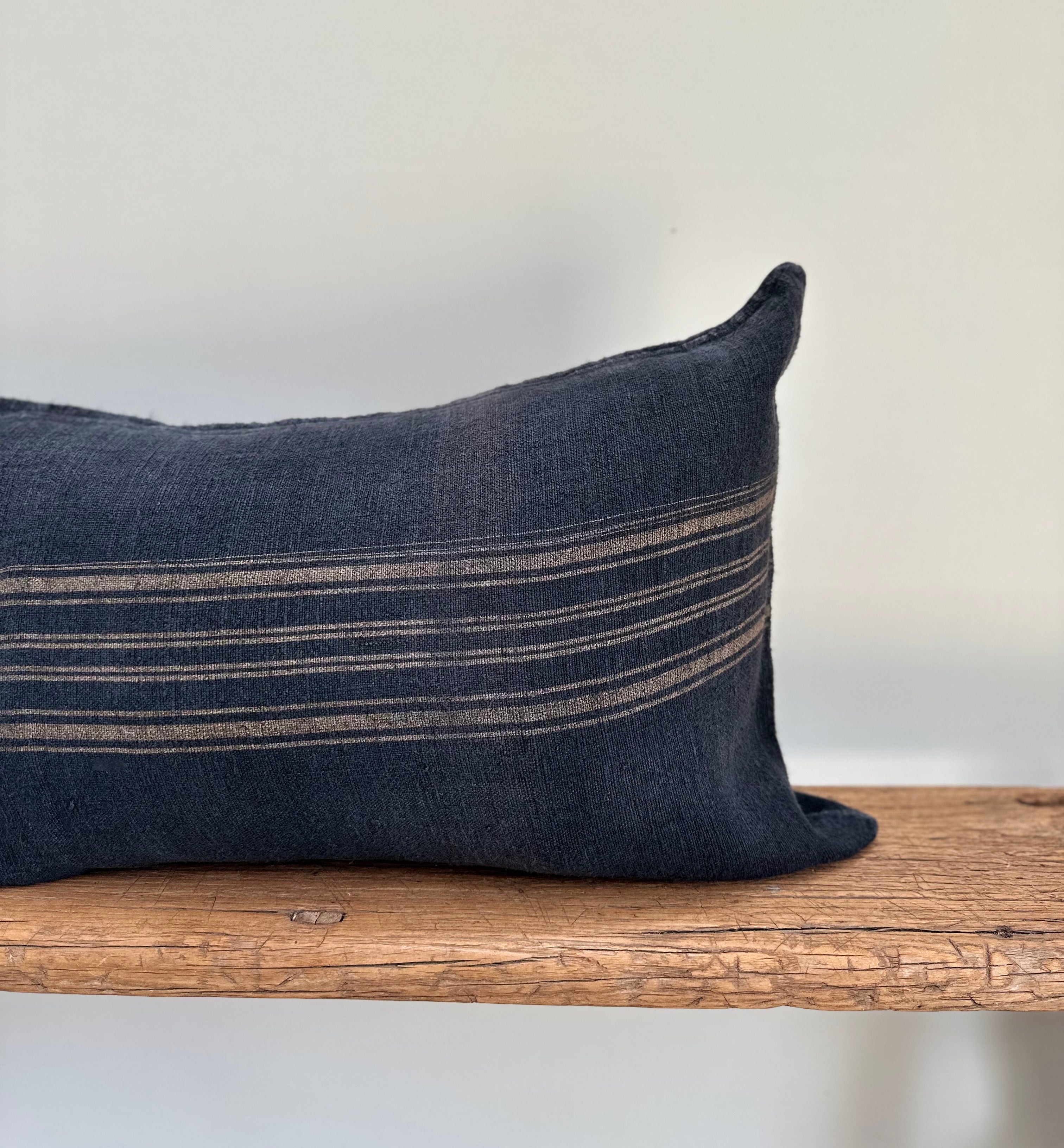 Grain-sack pillow slip 75 x 50 indigo Blue with gold stripe