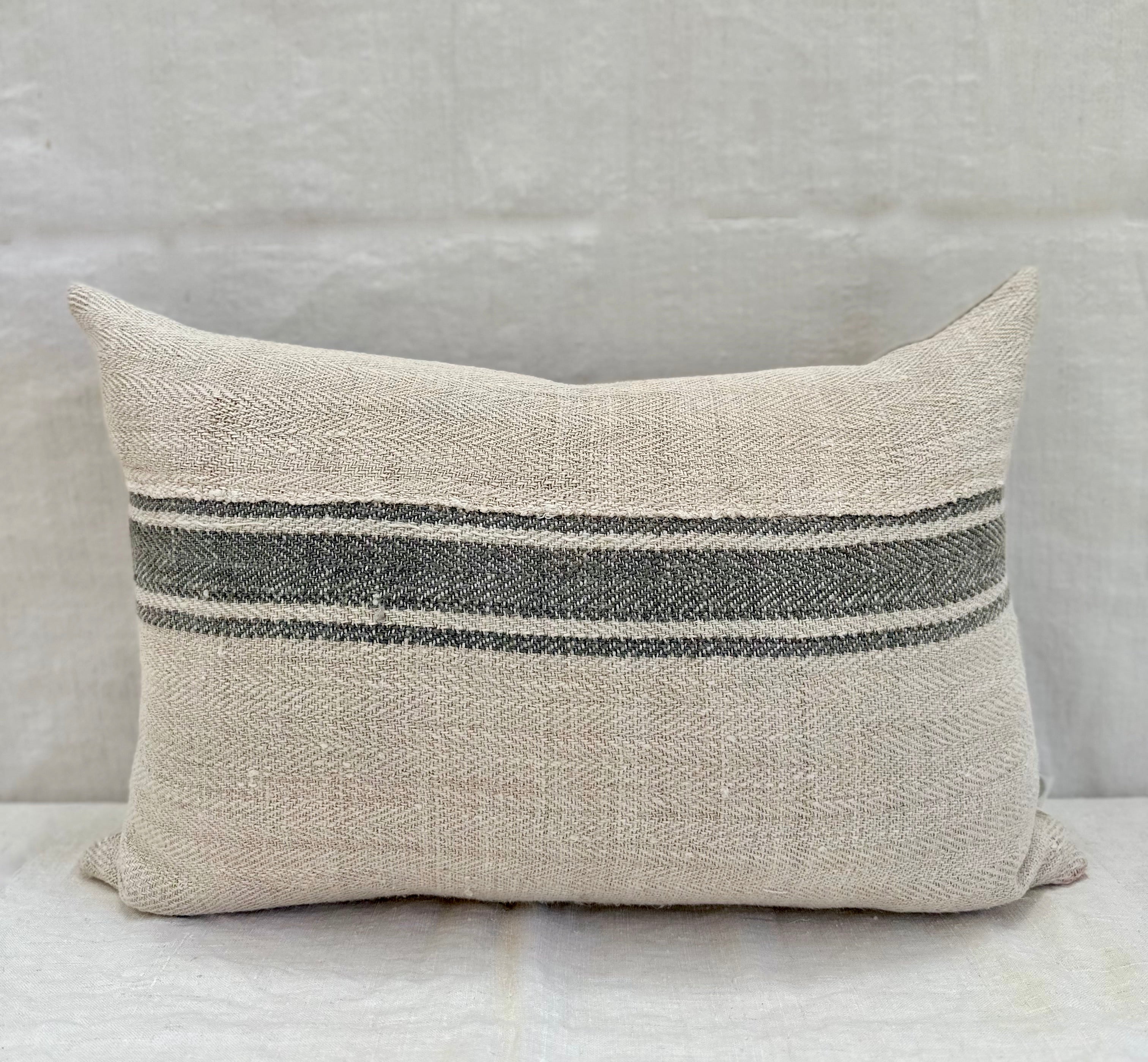 Grain-sack cushion 60 x 40 Grey Stripe