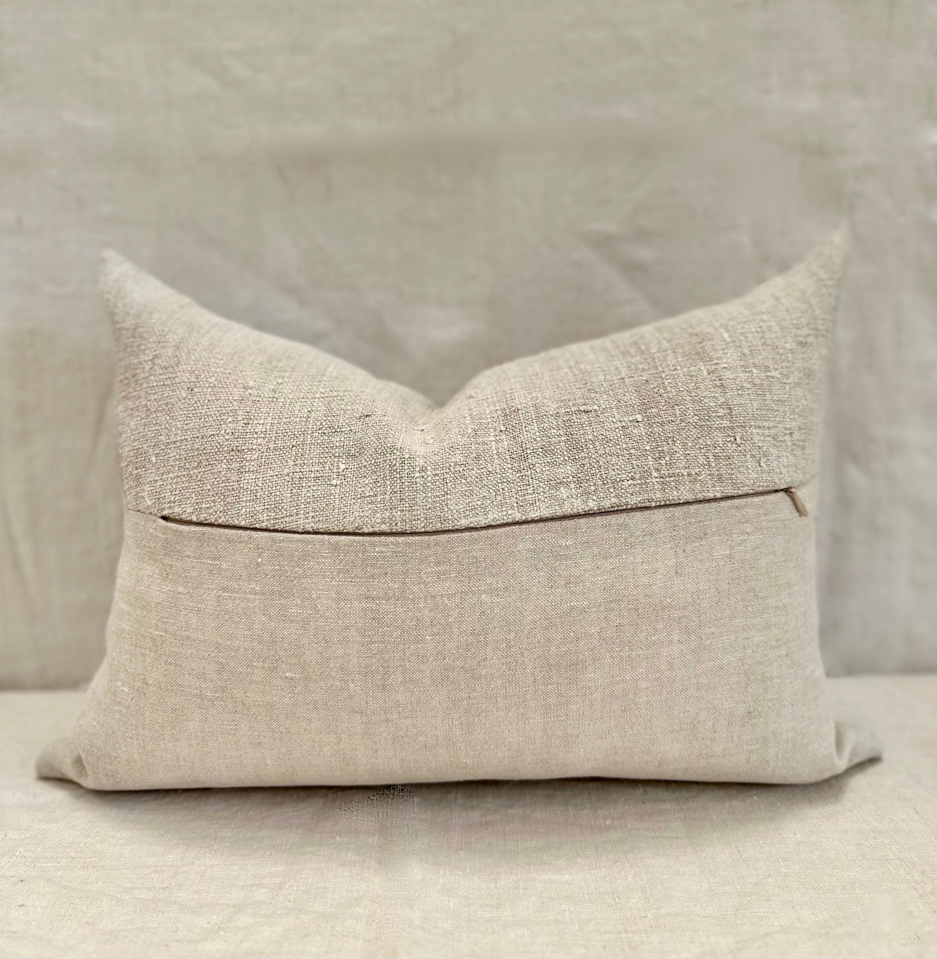 Grain-sack baby cushion 47 x 34 with 'S.B' monogram