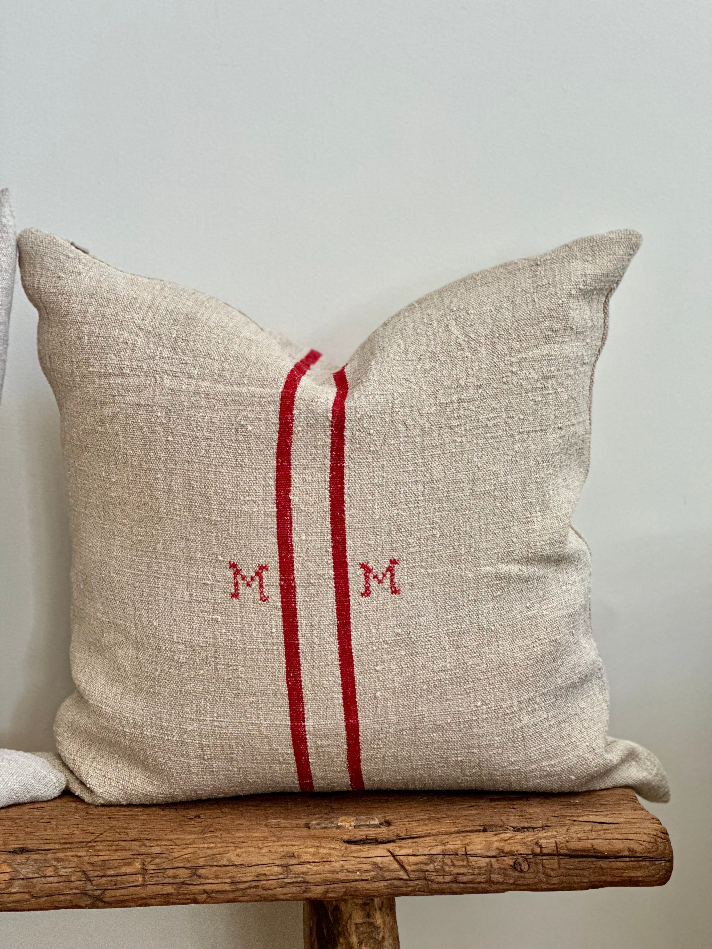 Grain-sack cushion with original monogram "M.M"