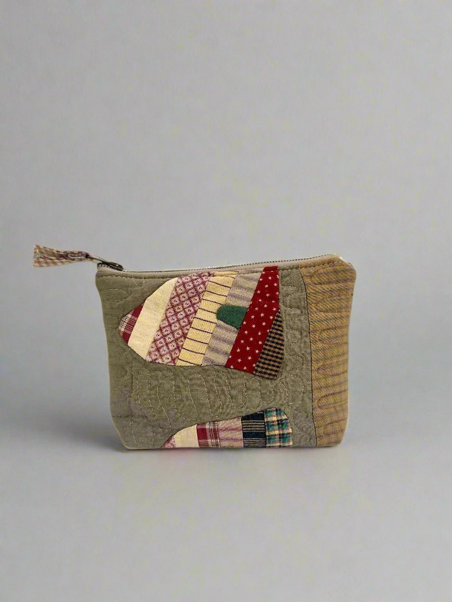 Re-purposed vintage quilt - cosmetic pouch