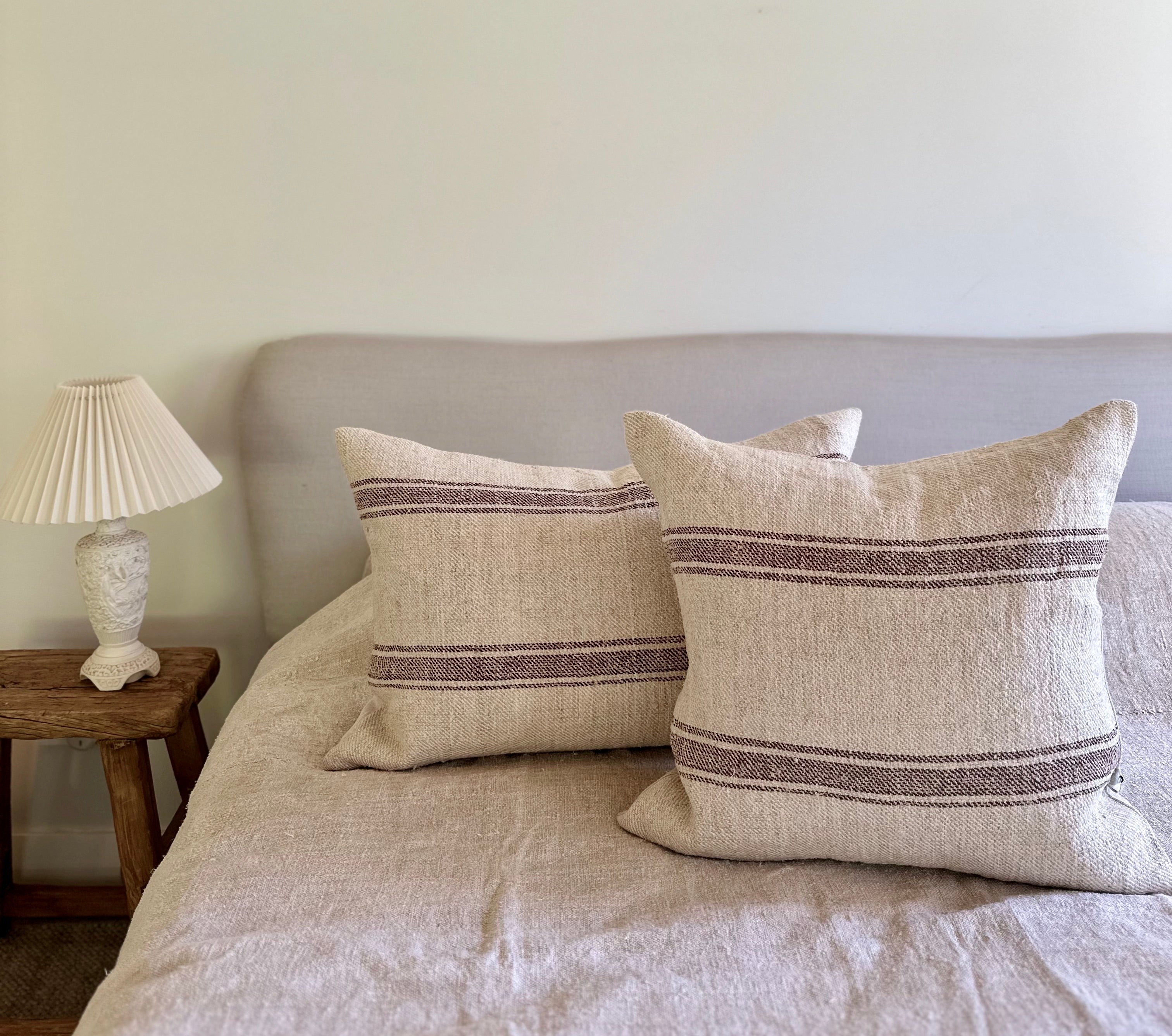 Grain-sack Square cushion 50 x 50 Burgundy Stripe