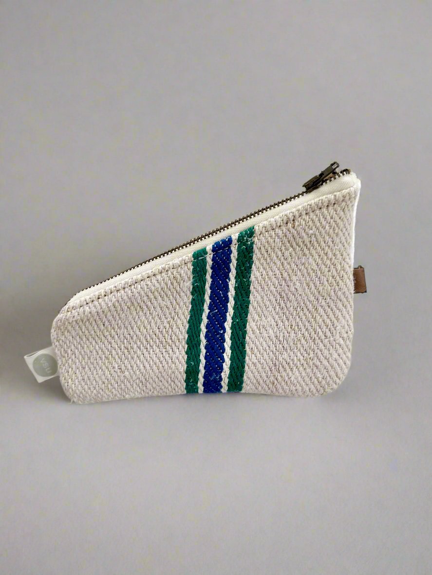 Grain- sack scissor pouch